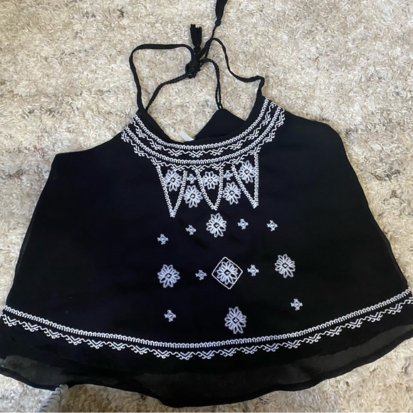 Truth Black and White Embroidered Camisole - Picture 1 of 3